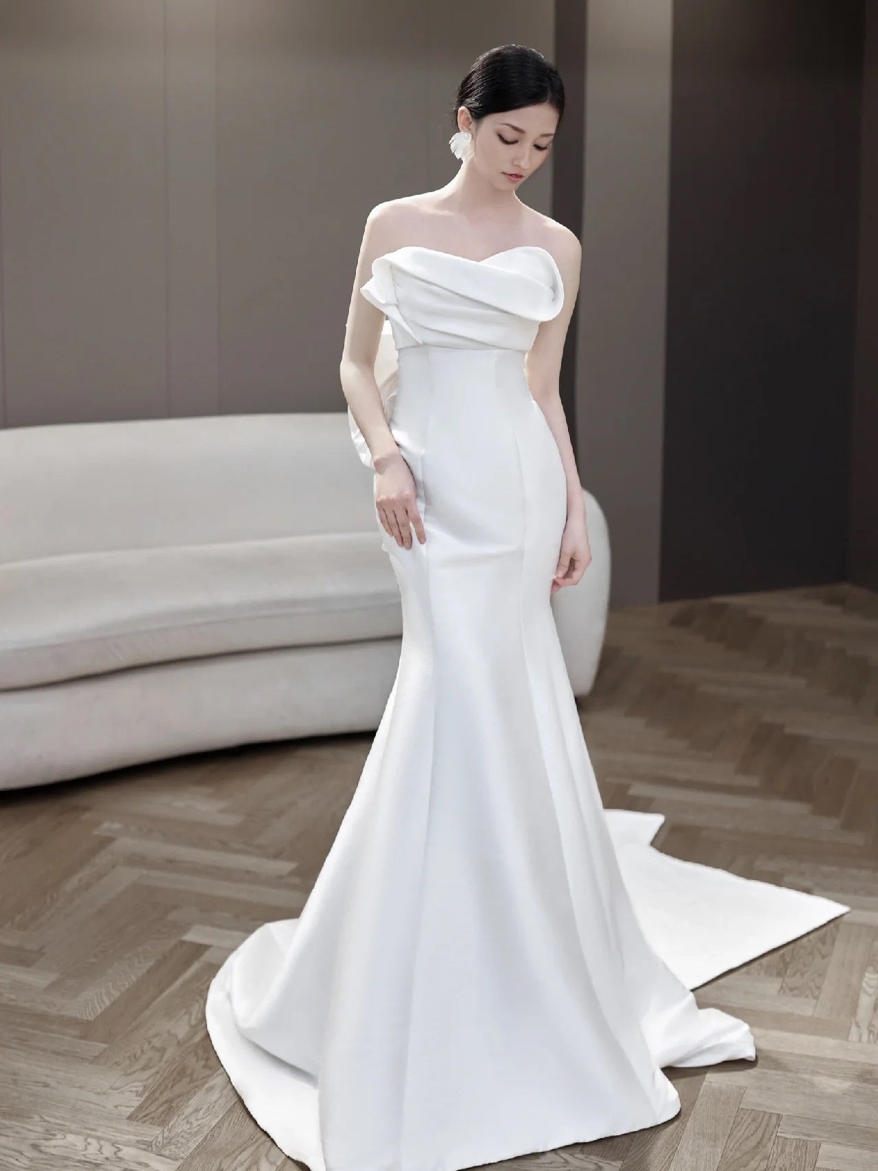 Strapless Mermaid Wedding Gown with A Detachable Bowtie 15732