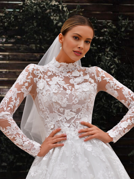 Long Sleeves Lace Tulle Wedding Dress 11833